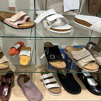 ダイナシティ ウエスト１F ブックストアー店に BIRKENSTOCKが復活しました！